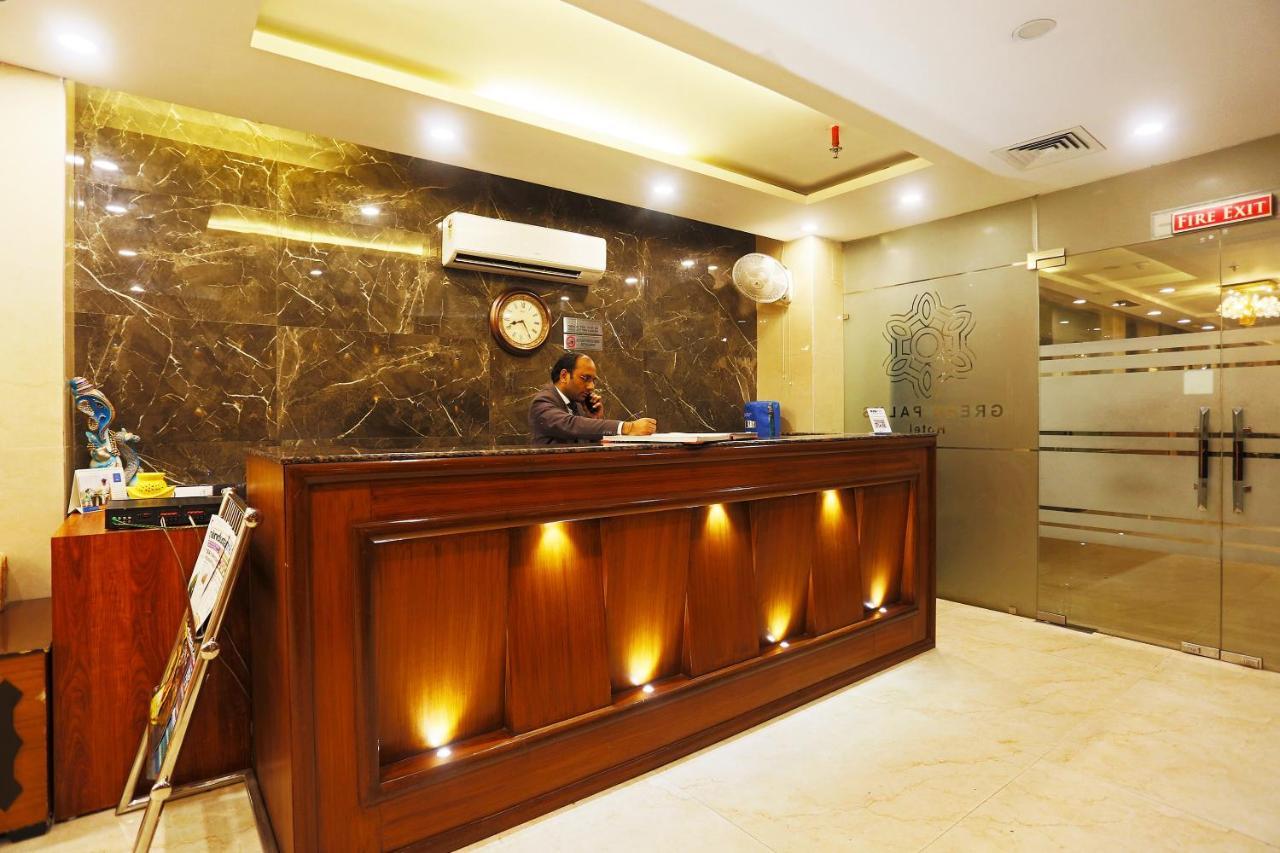 Capital O Green Palms Near Jhilmil Metro Station Hotel New Delhi Bagian luar foto