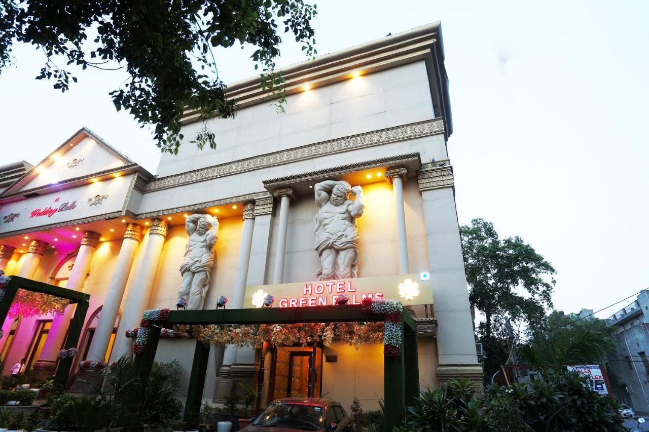 Capital O Green Palms Near Jhilmil Metro Station Hotel New Delhi Bagian luar foto